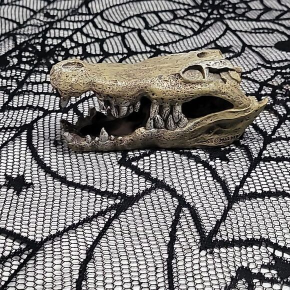 Crocodile Skull Fish Tank Aquarium Decoration - Picture 3 of 9
